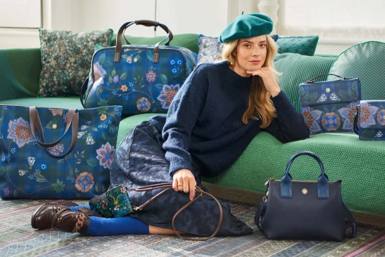 Fenna Schultertasche Klein Flores Felices Dunkel Blau