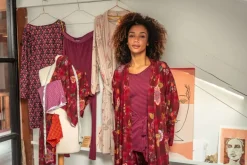 Naomi Kimono Flores Felices Rot