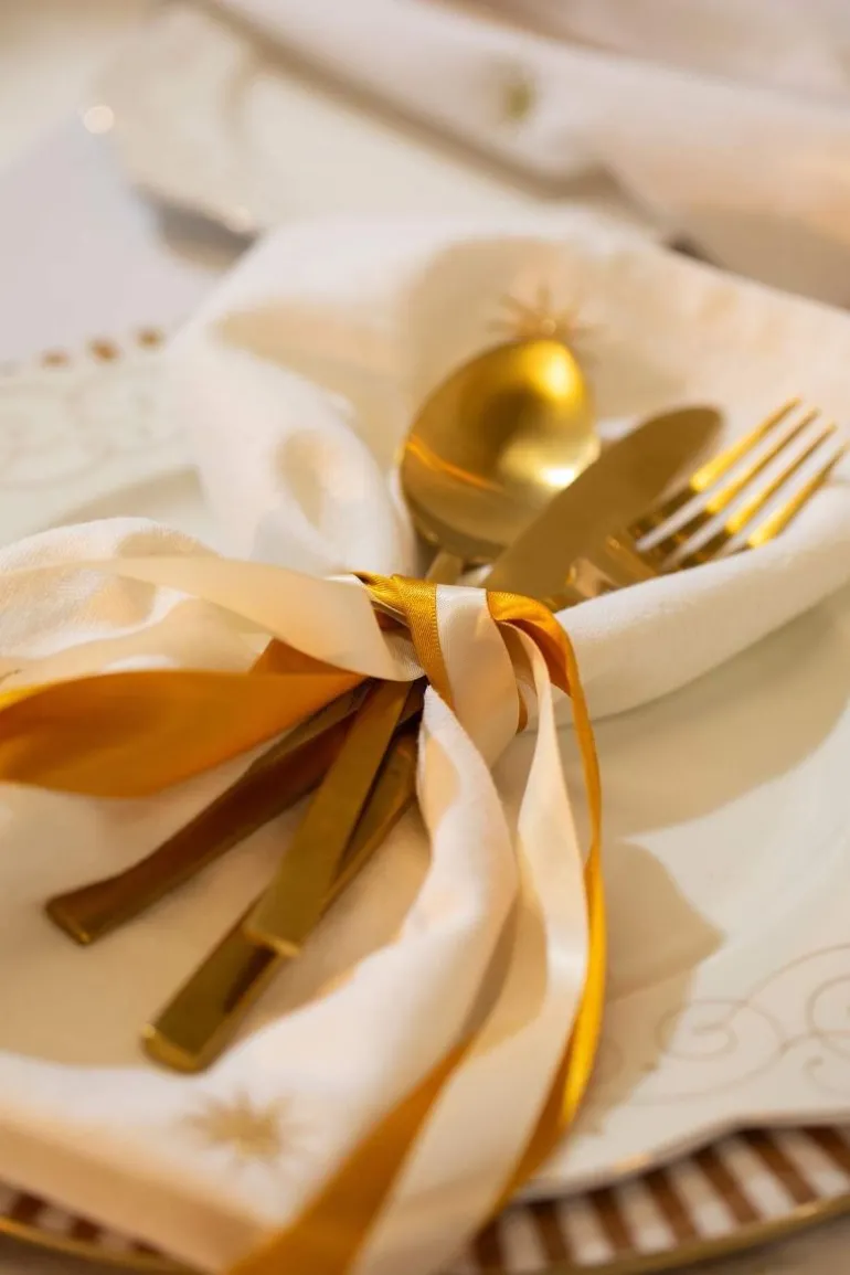 Set/2 Servietten Bestickung Sterne Gold