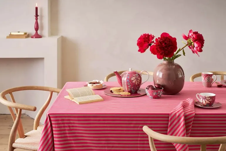 Stripes Tischtuch Rosa