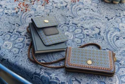 Telefontasche Klein Clover Blau